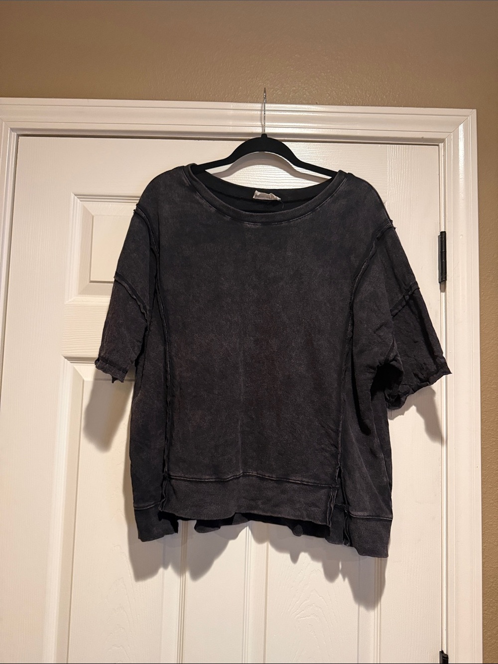 Mineral Washed Black Short-Sleeve Women’s Pullover Top